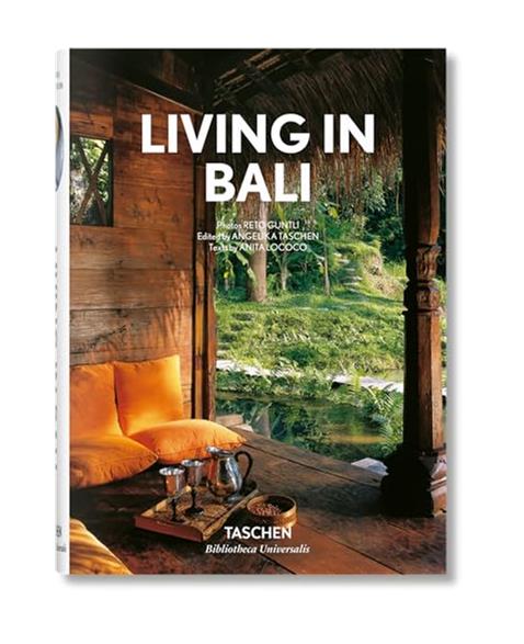 Living in Bali (Bibliotheca Universalis)